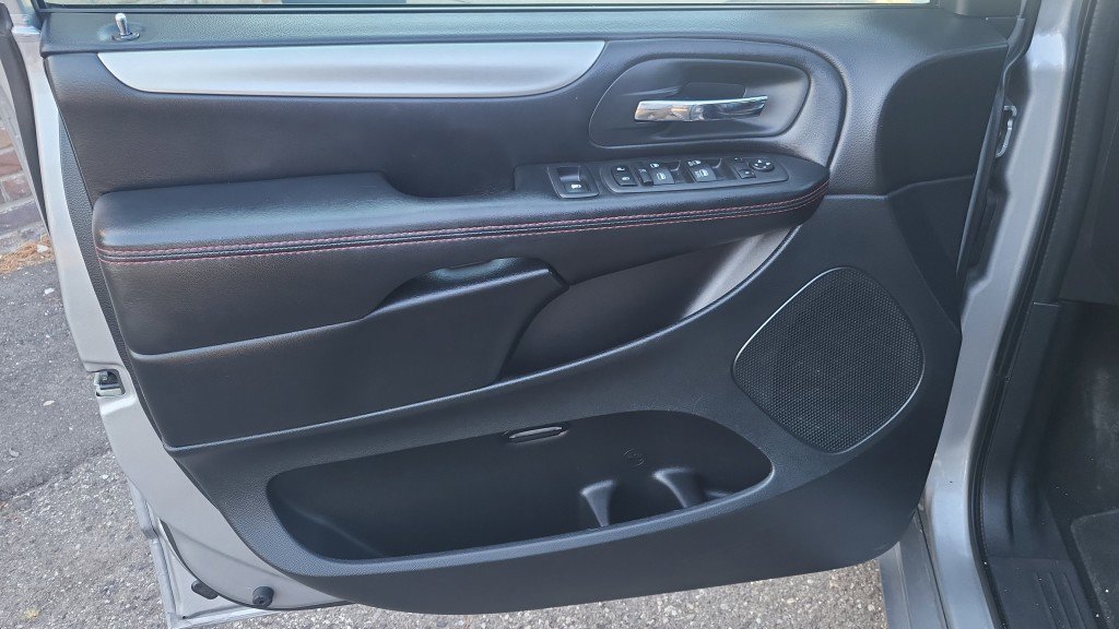 Used 2019 Dodge Grand Caravan GT image 15