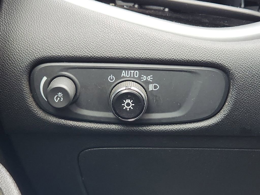 Used 2023 Chevrolet Malibu LT image 24