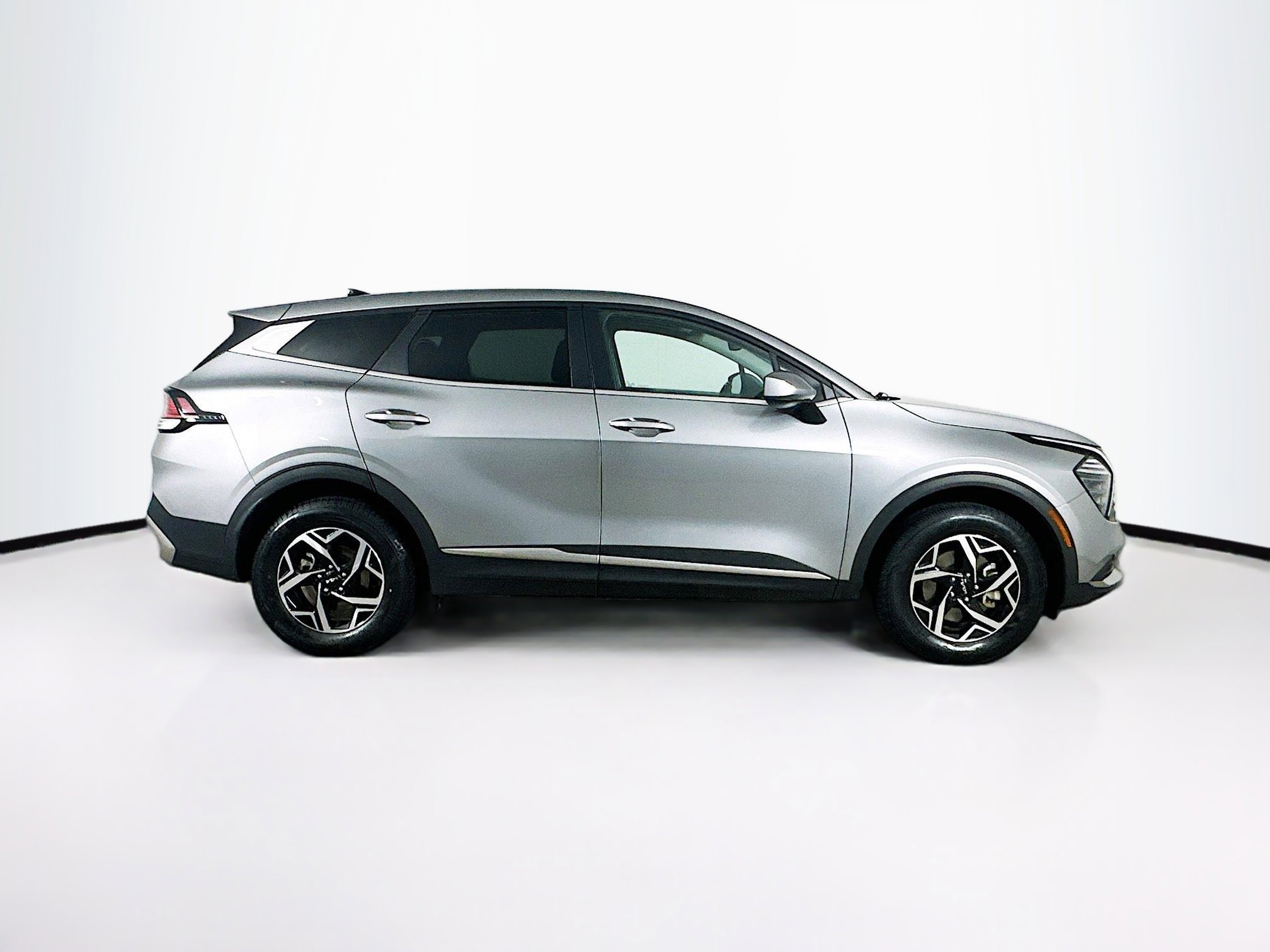 Used 2025 Kia Sportage LX AWD/4WD image 10
