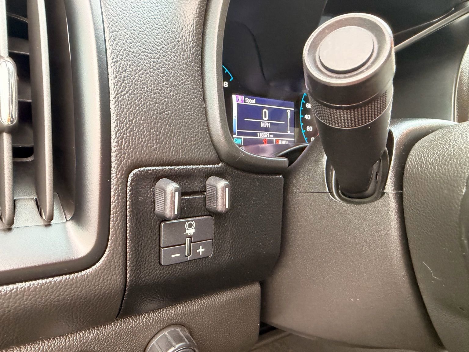Used 2018 Chevrolet Colorado LT w/ LT Convenience Package AWD/4WD image 24