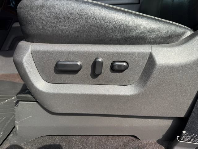 Used 2016 Ford F350 Lariat w/ Lariat Ultimate Package image 39