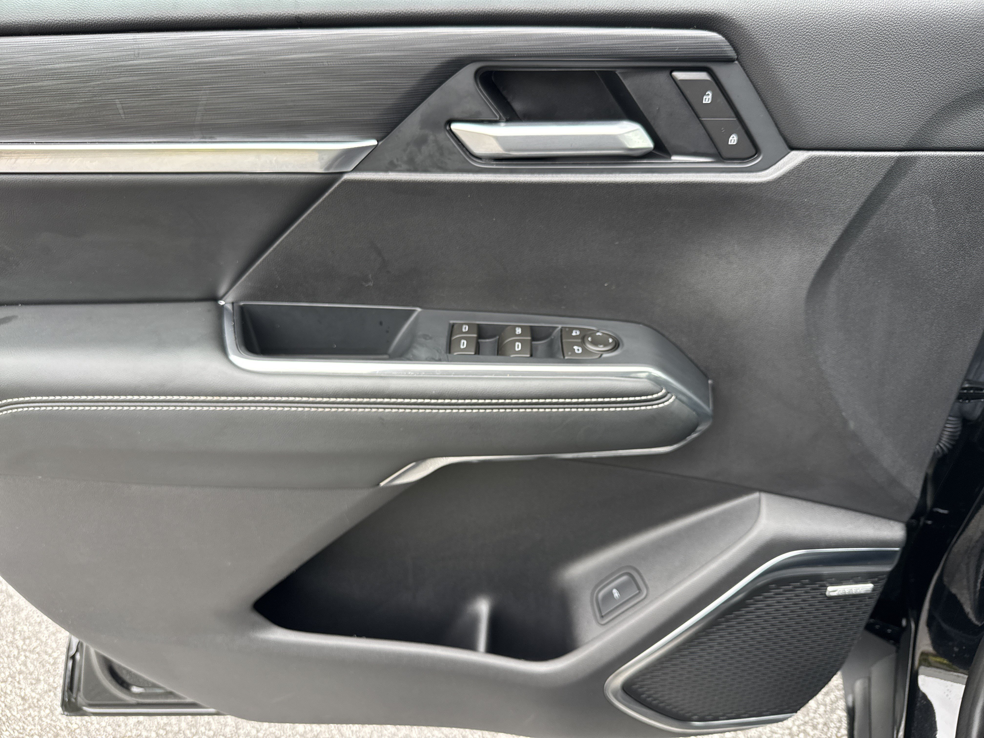 Used 2026 GMC Acadia Elevation w/ Black Edition FWD image 17