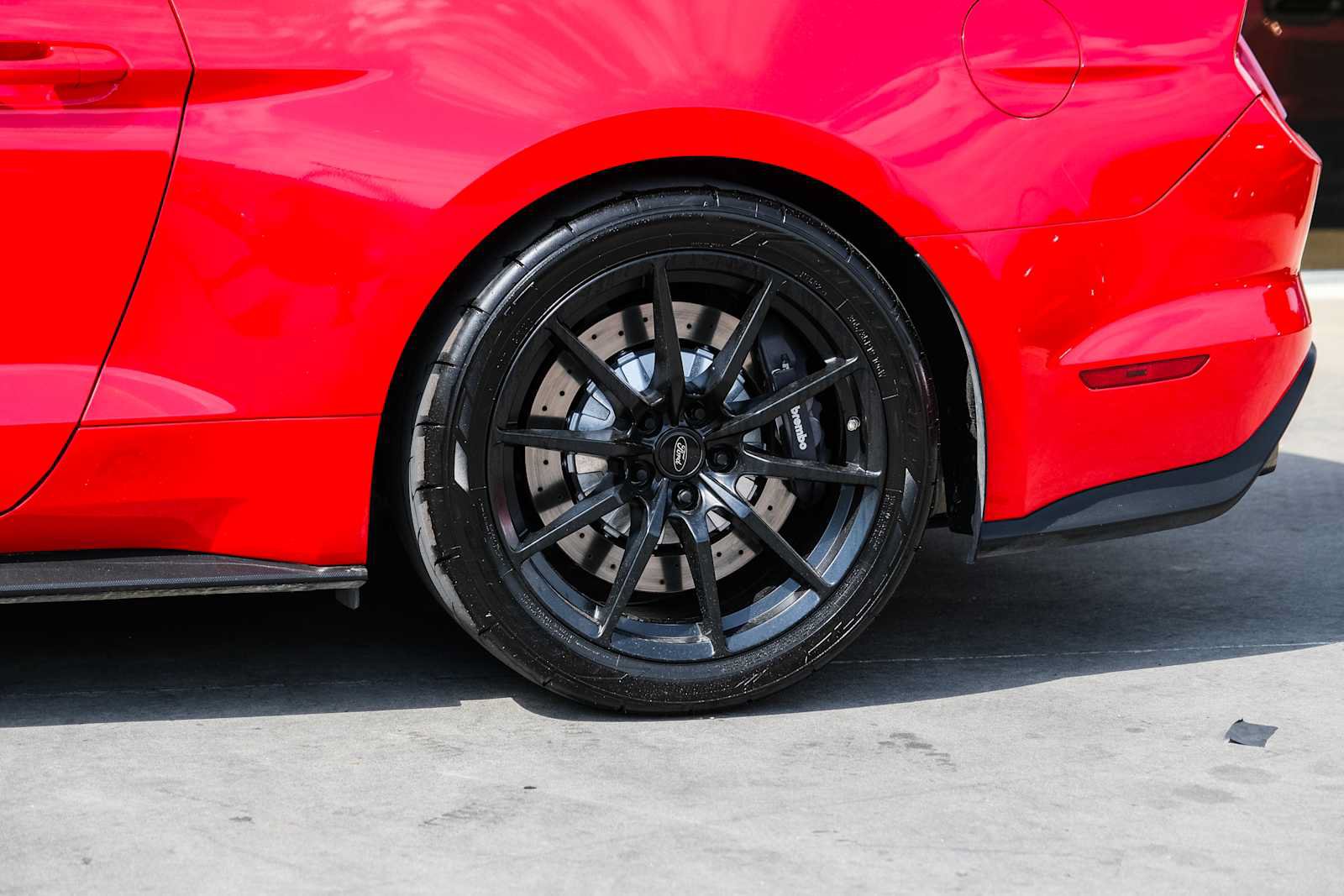 Used 2016 Ford Mustang Shelby GT350 w/ Technology Package RWD image 20