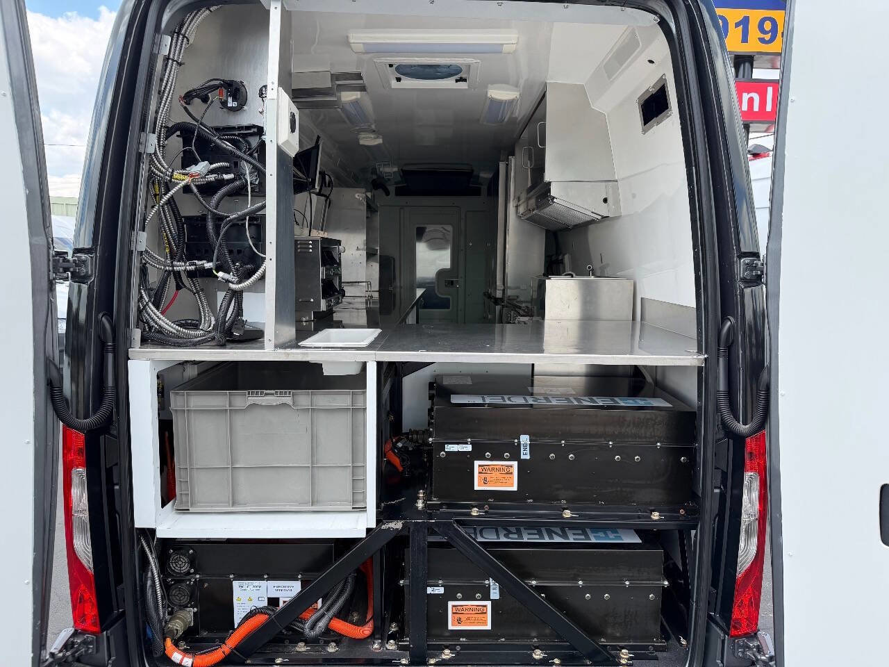 Used 2022 Mercedes-Benz Sprinter 4500 w/ Parking Package image 16