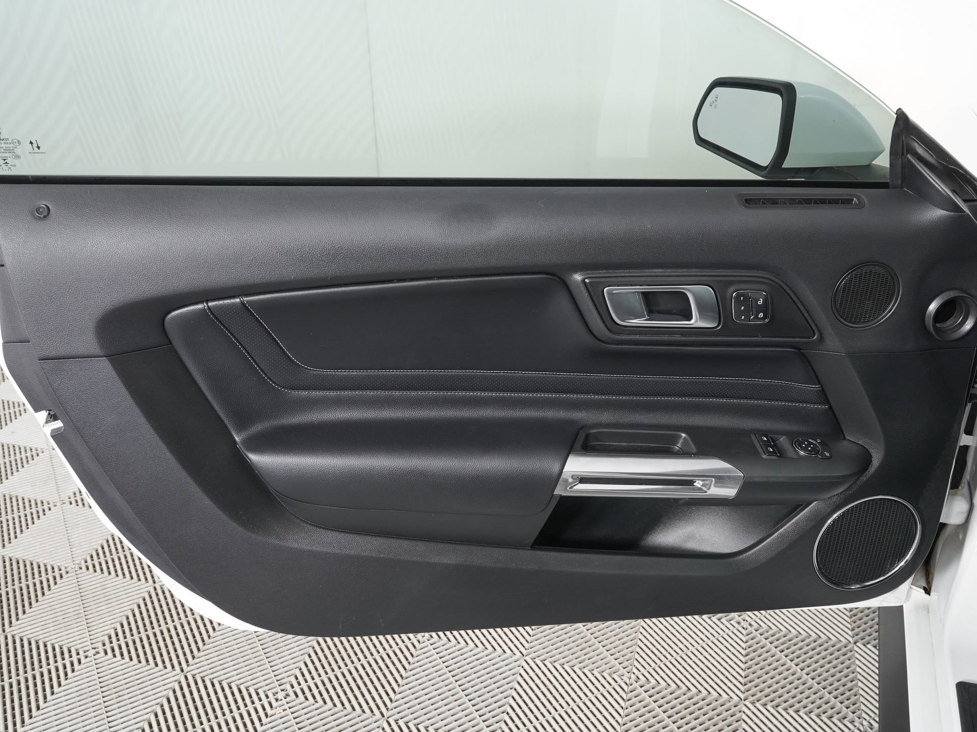 Used 2020 Ford Mustang GT Premium w/ Equipment Group 401A RWD image 13