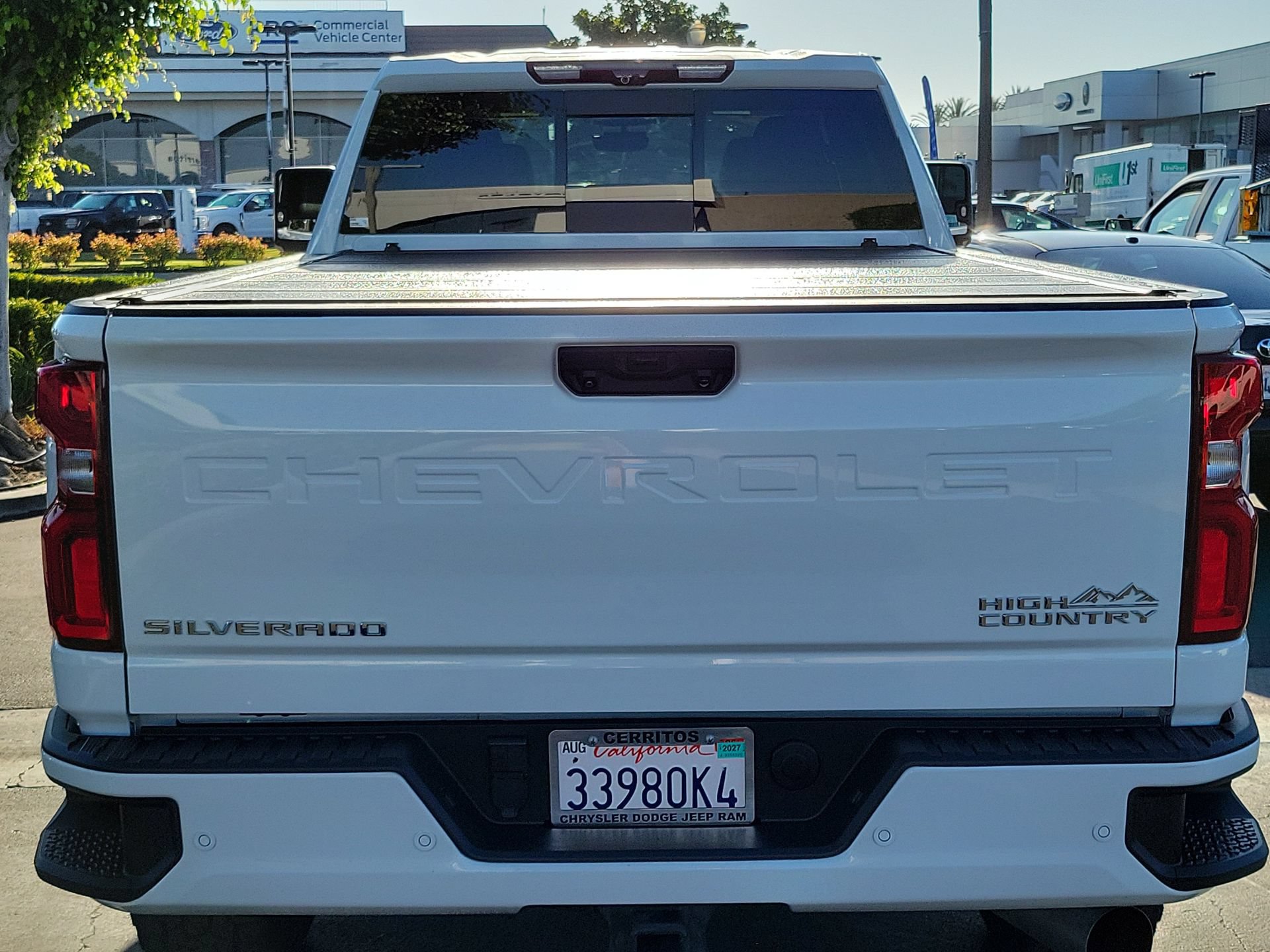 Used 2024 Chevrolet Silverado 2500 High Country w/ High Country Premium Package AWD/4WD image 3