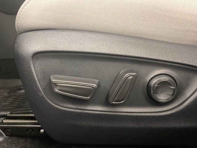 Used 2025 Toyota RAV4 XLE w/ Convenience Package image 13