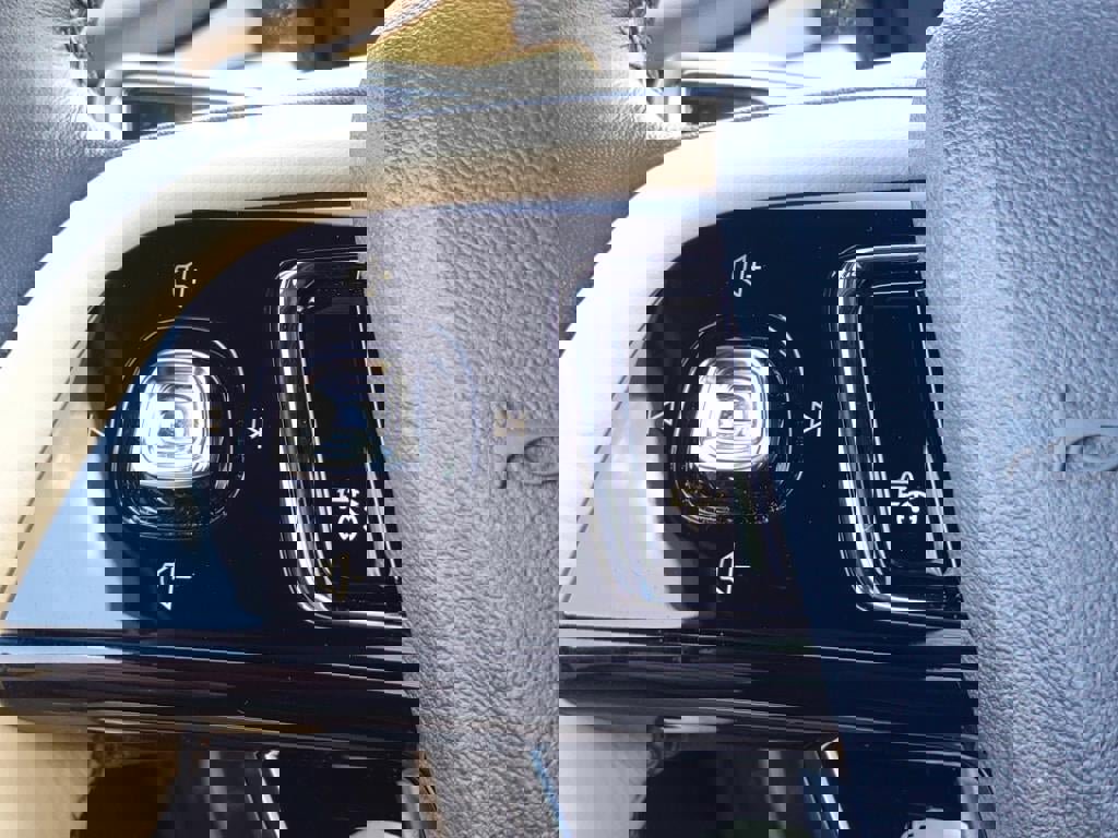 New 2023 Lincoln Corsair Reserve w/ Equipment Group 202A image 47