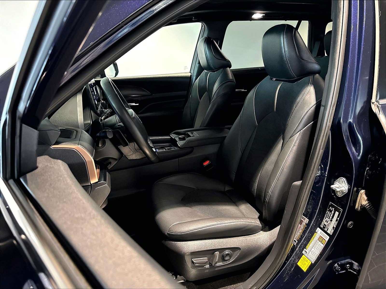 Used 2025 Toyota Grand Highlander AWD Hybrid image 8