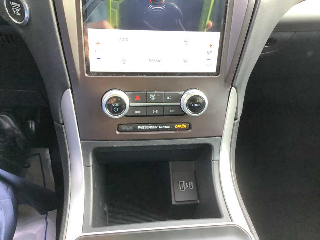 Used 2021 Ford Edge SE FWD image 17