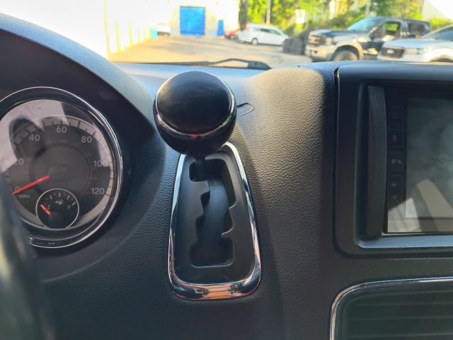 Used 2019 Dodge Grand Caravan GT FWD image 23