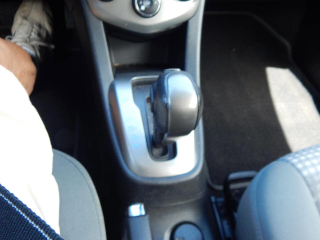 Used 2015 Chevrolet Sonic LS FWD image 23