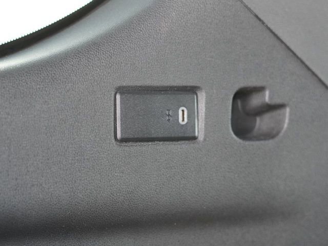 Used 2021 Chevrolet Tahoe RST w/ Luxury Package image 45