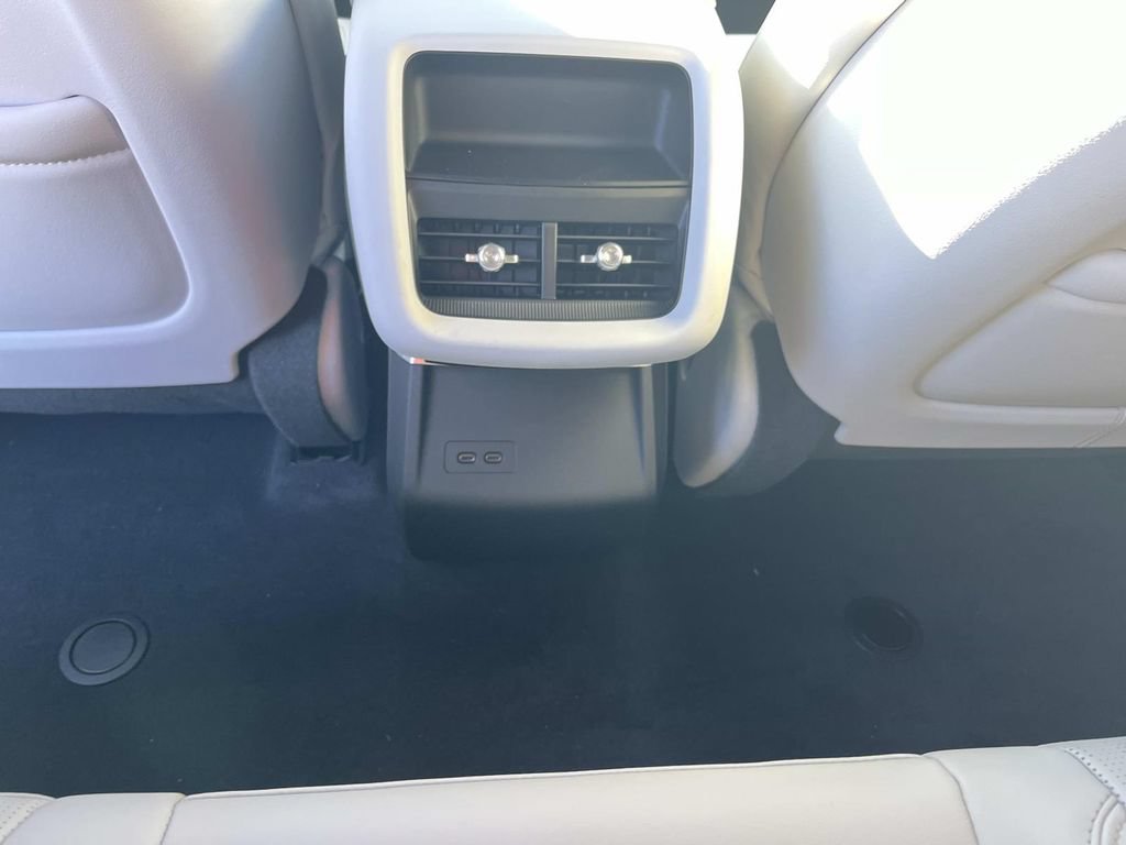 New 2026 Cadillac Lyriq Sport AWD/4WD image 17