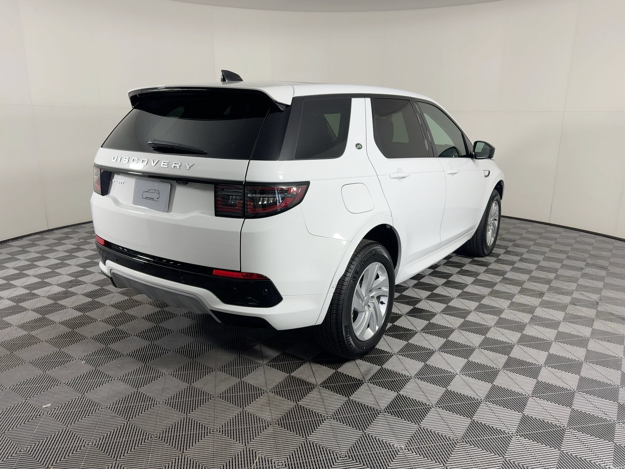 Used 2025 Land Rover Discovery Sport S AWD/4WD image 9