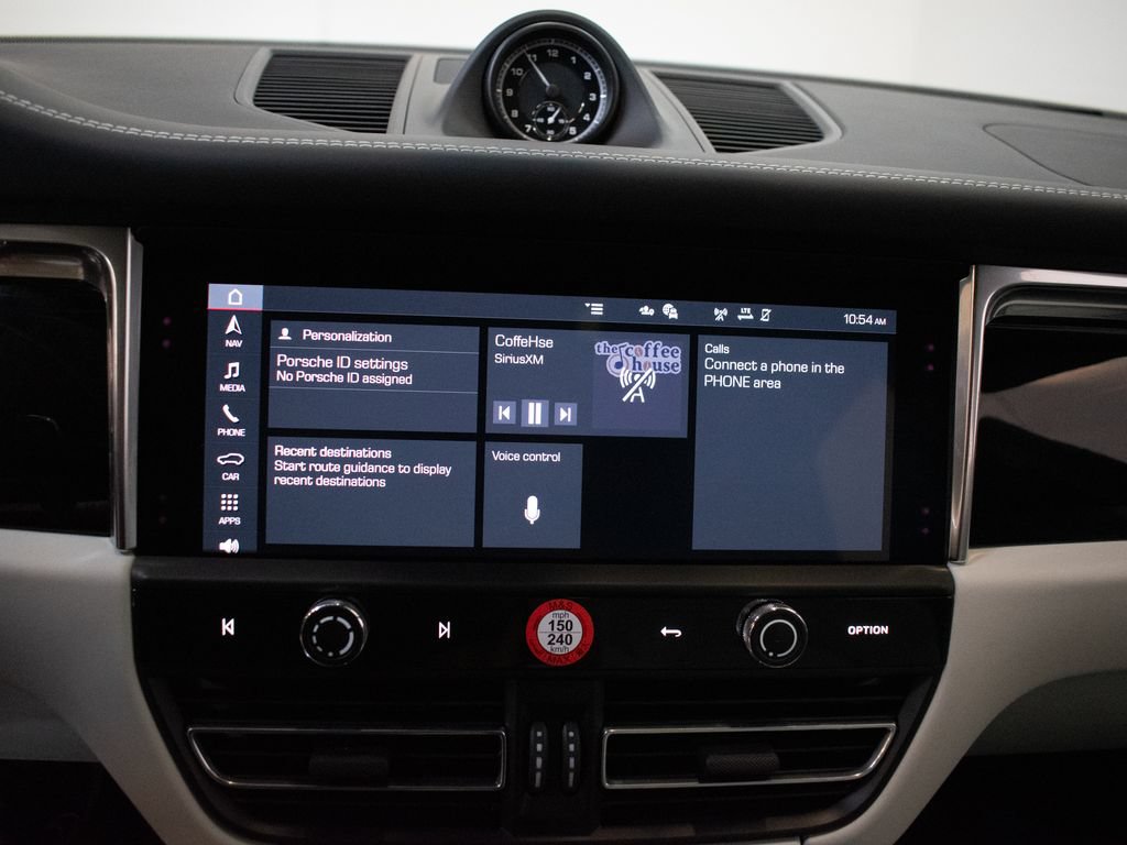Certified 2026 Porsche Macan AWD/4WD image 29