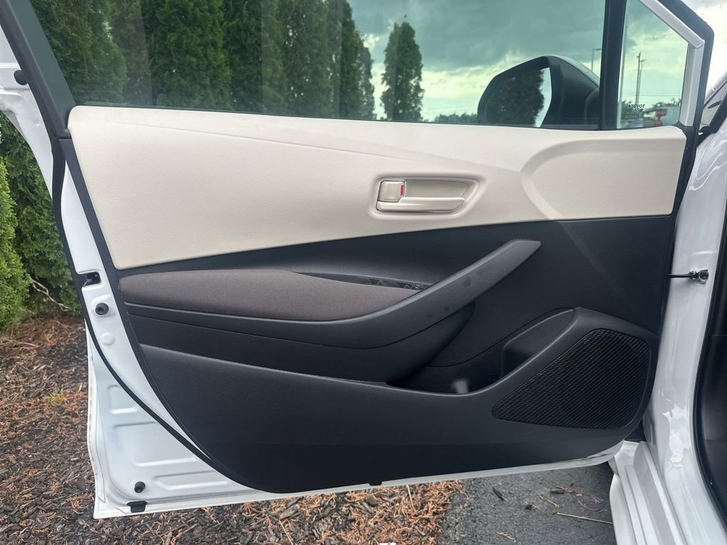 Certified 2025 Toyota Corolla LE image 8