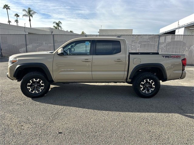 Used 2018 Toyota Tacoma TRD Off-Road image 7