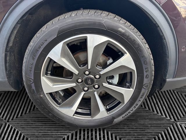 Certified 2023 Ford Escape Platinum w/ Premium Technology Package image 14