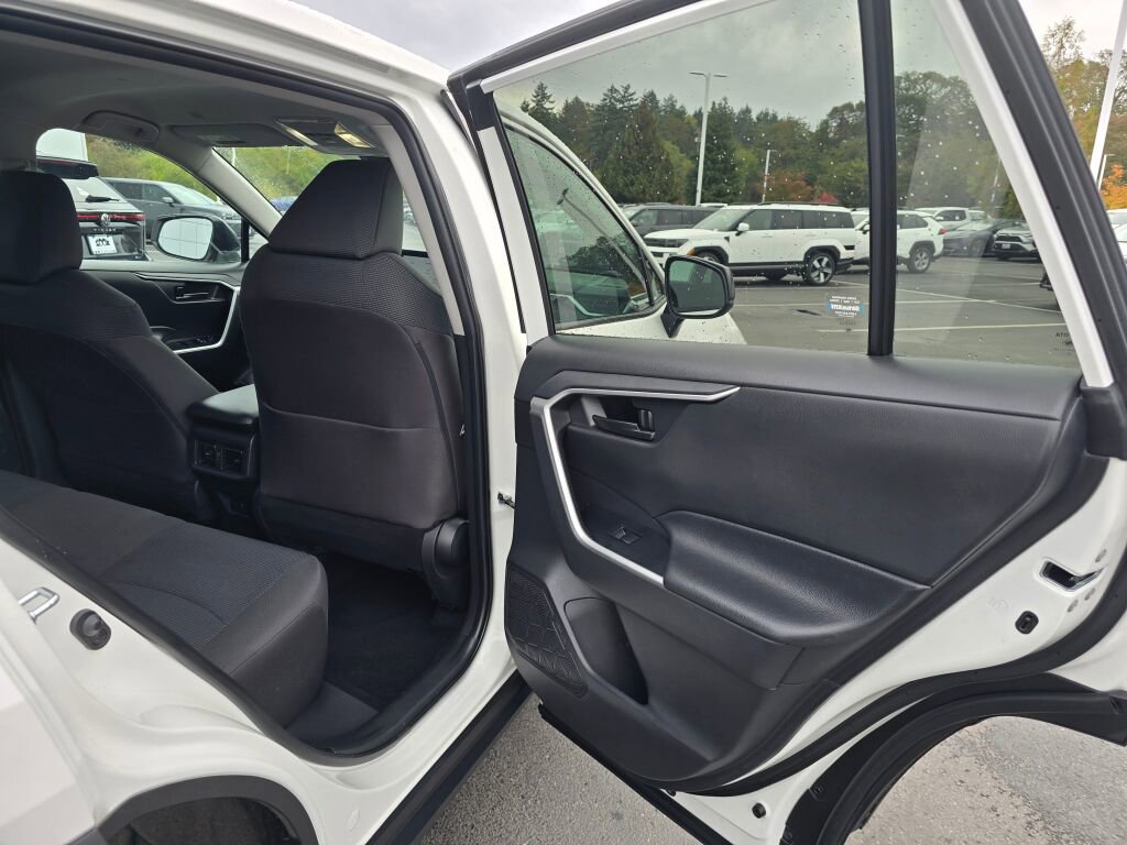 Certified 2024 Toyota RAV4 LE image 38