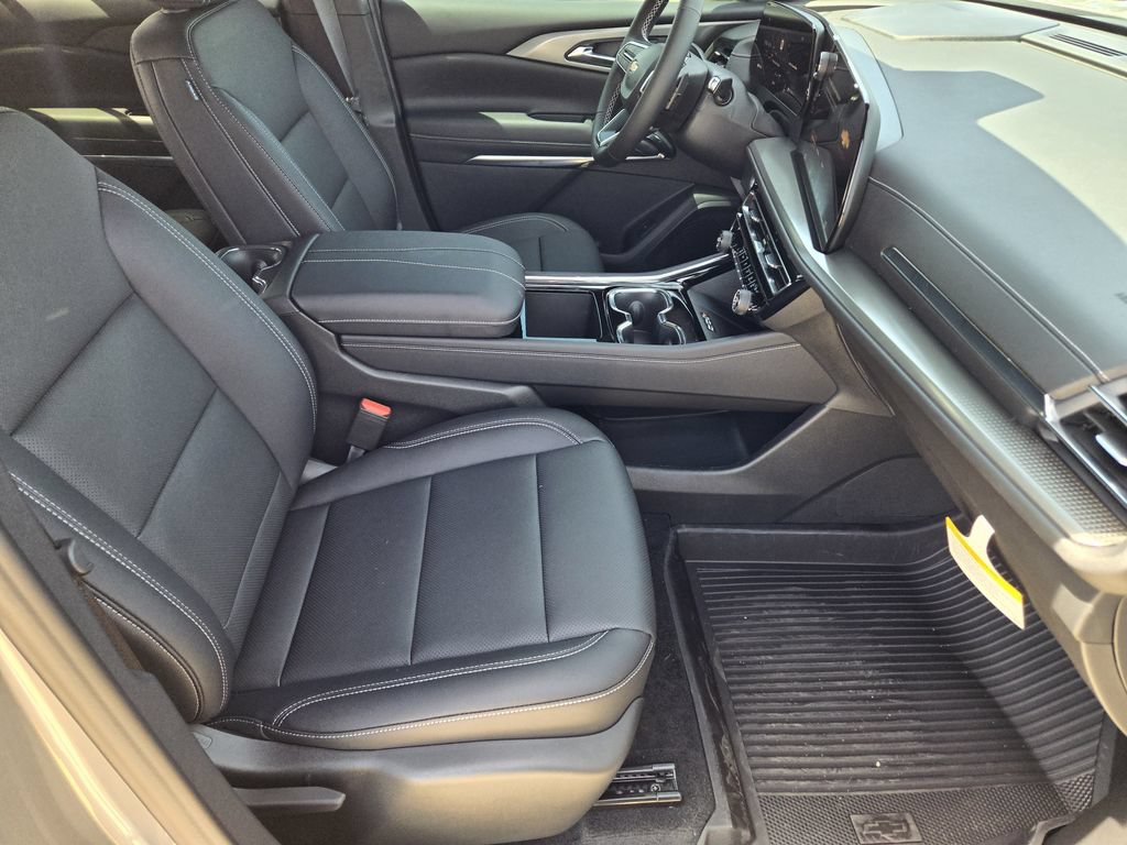 New 2026 Chevrolet Traverse LT FWD image 15