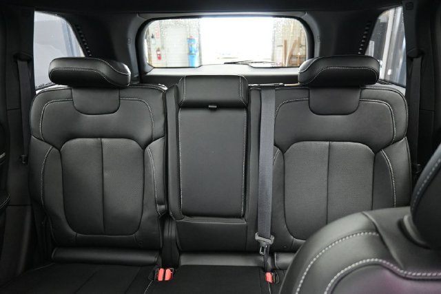 New 2027 Jeep Grand Cherokee Limited AWD/4WD image 33