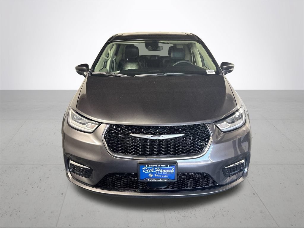 Certified 2023 Chrysler Pacifica Touring-L FWD image 3