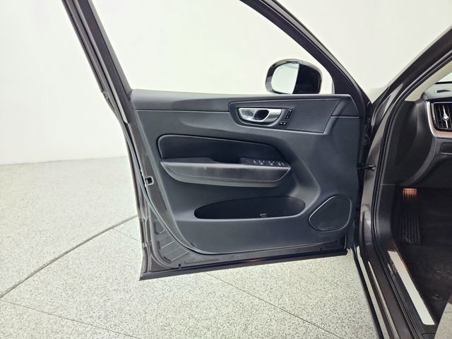 Certified 2023 Volvo XC60 B5 Plus w/ Climate Package image 25