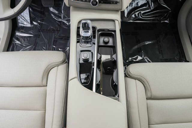 New 2025 Volvo XC90 T8 Ultra w/ Protection Package Premier image 23