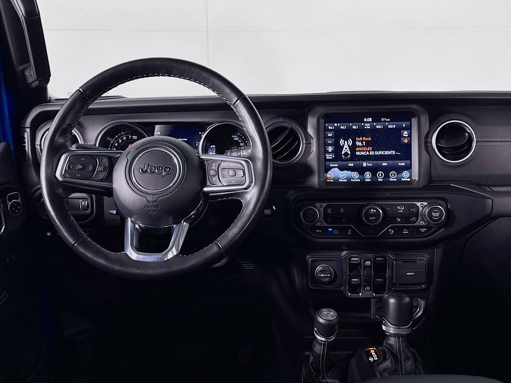 Used 2023 Jeep Wrangler Unlimited Sahara w/ Cold Weather Group AWD/4WD image 13