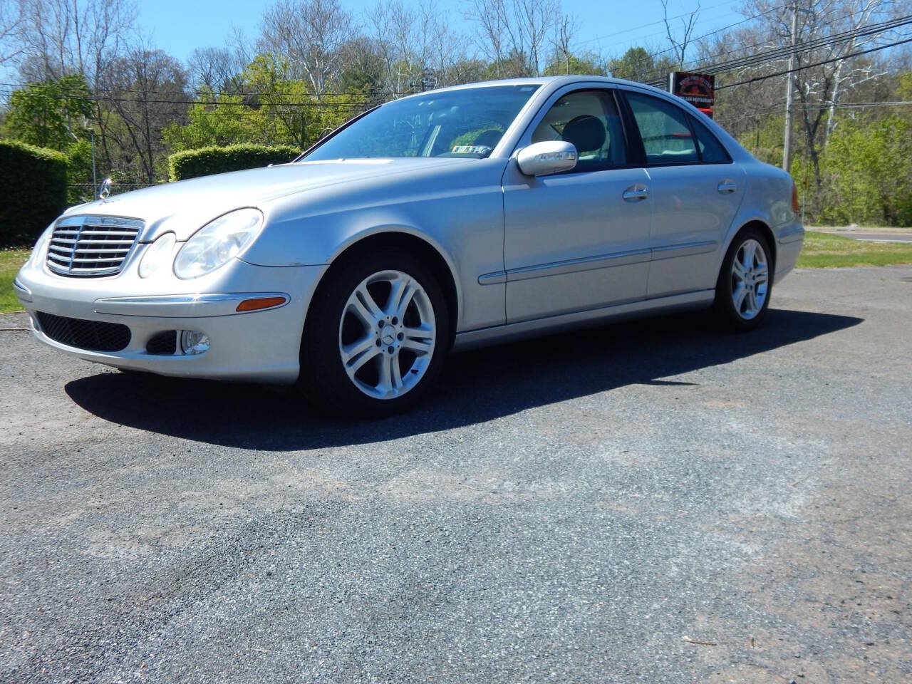 Used 2005 Mercedes-Benz E 500 4MATIC Sedan image 1