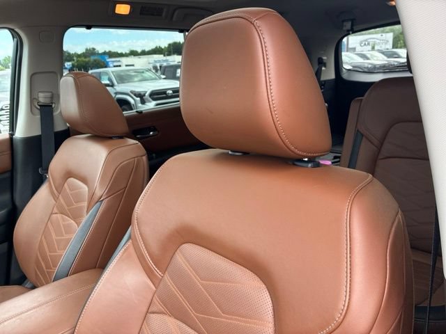Used 2024 Nissan Pathfinder Platinum FWD image 7