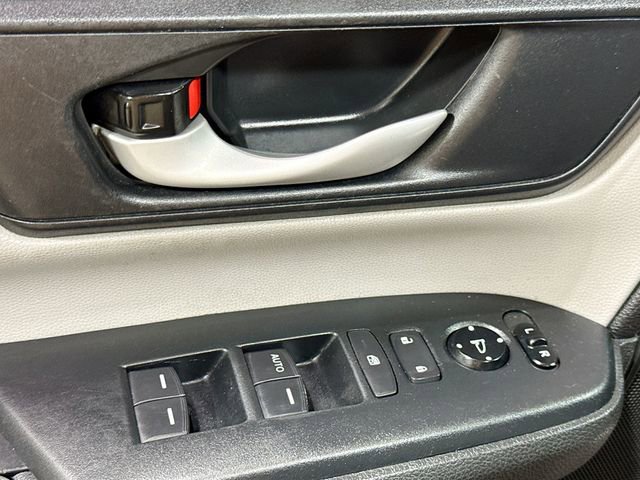 Used 2018 Honda CR-V LX image 15