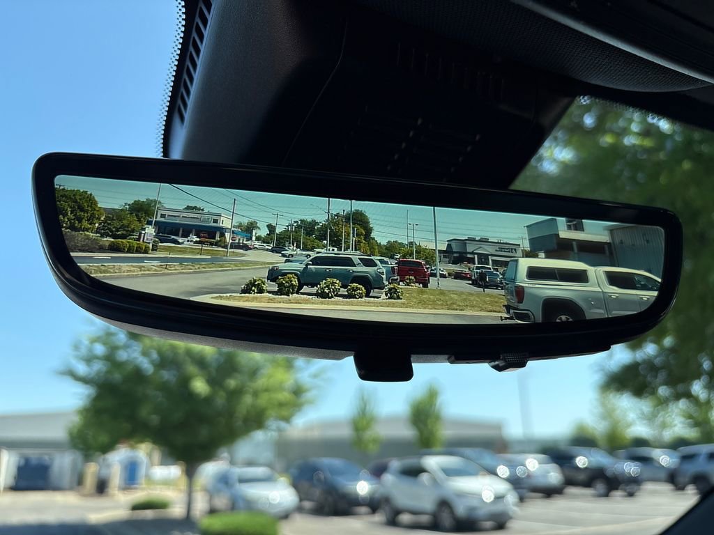 New 2026 GMC Terrain AT4 w/ Technology Package II AWD/4WD image 32