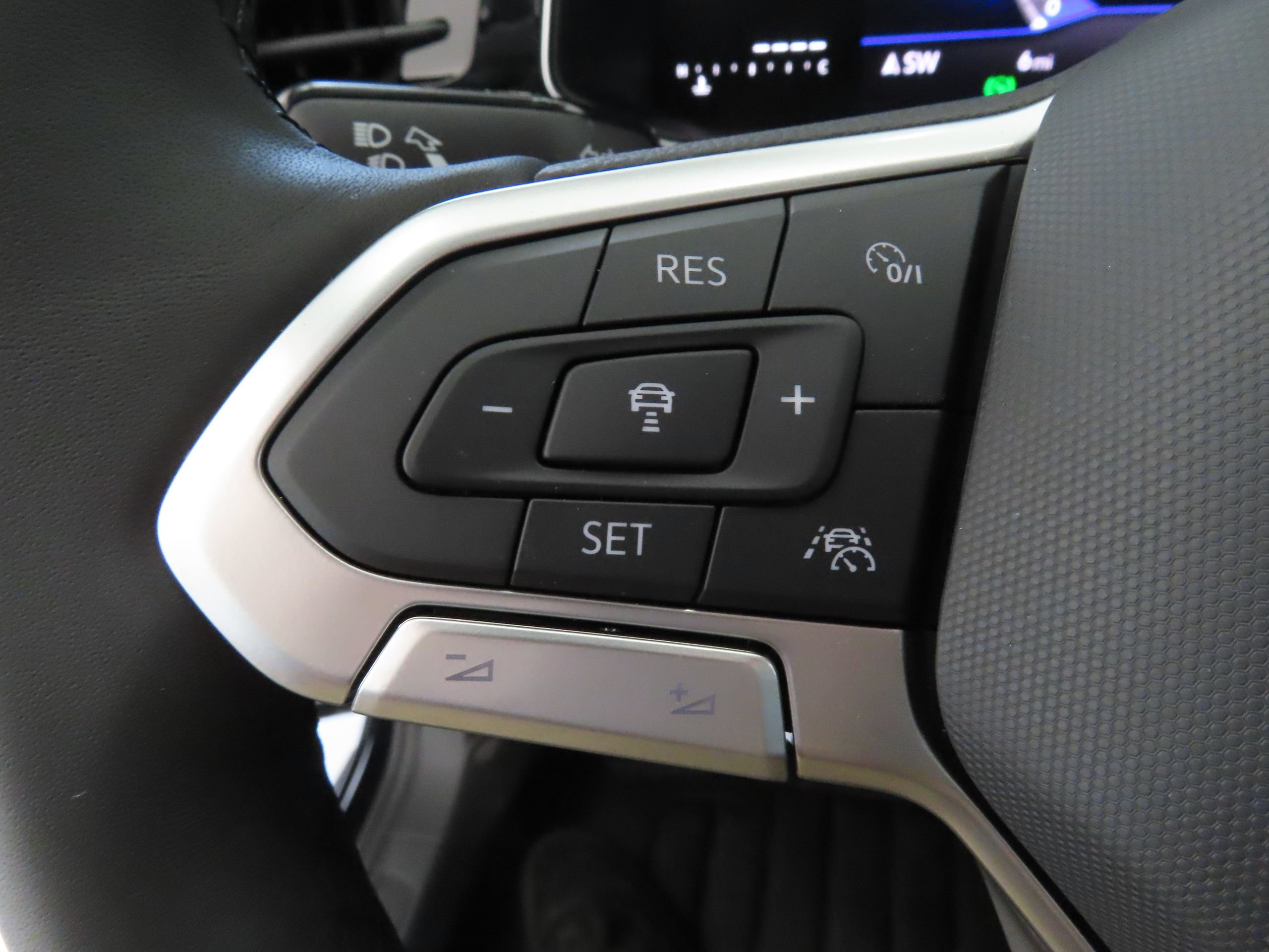 New 2026 Volkswagen Jetta SE FWD image 13