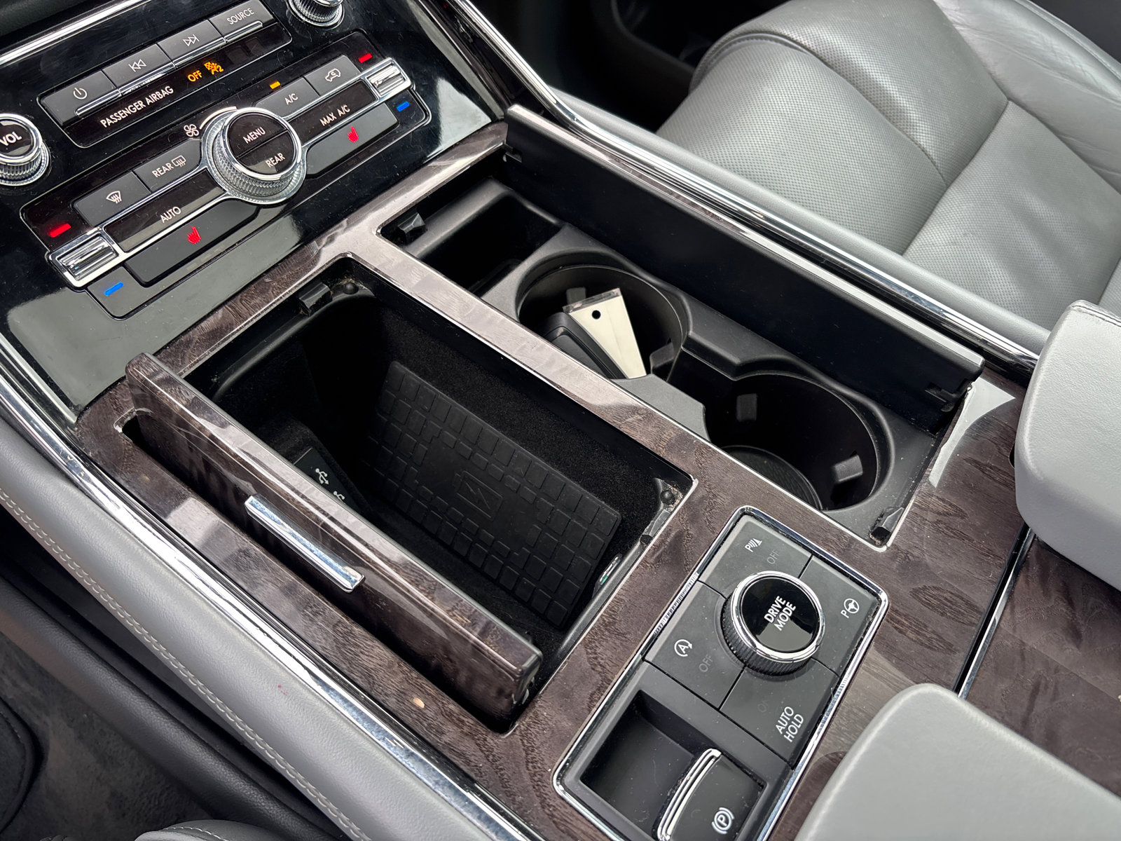 Certified 2019 Lincoln Navigator Select w/ Technology Package image 23