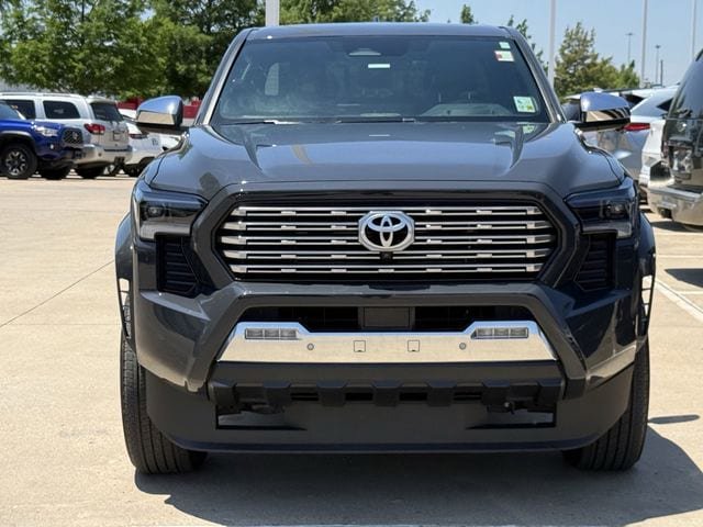 Used 2024 Toyota Tacoma Limited AWD/4WD image 7