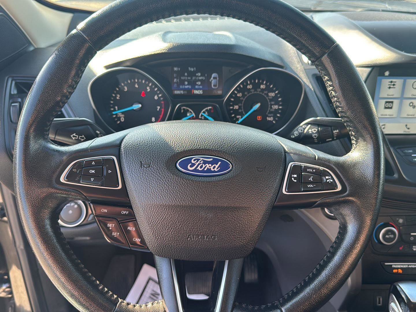 Used 2019 Ford Escape SEL image 18