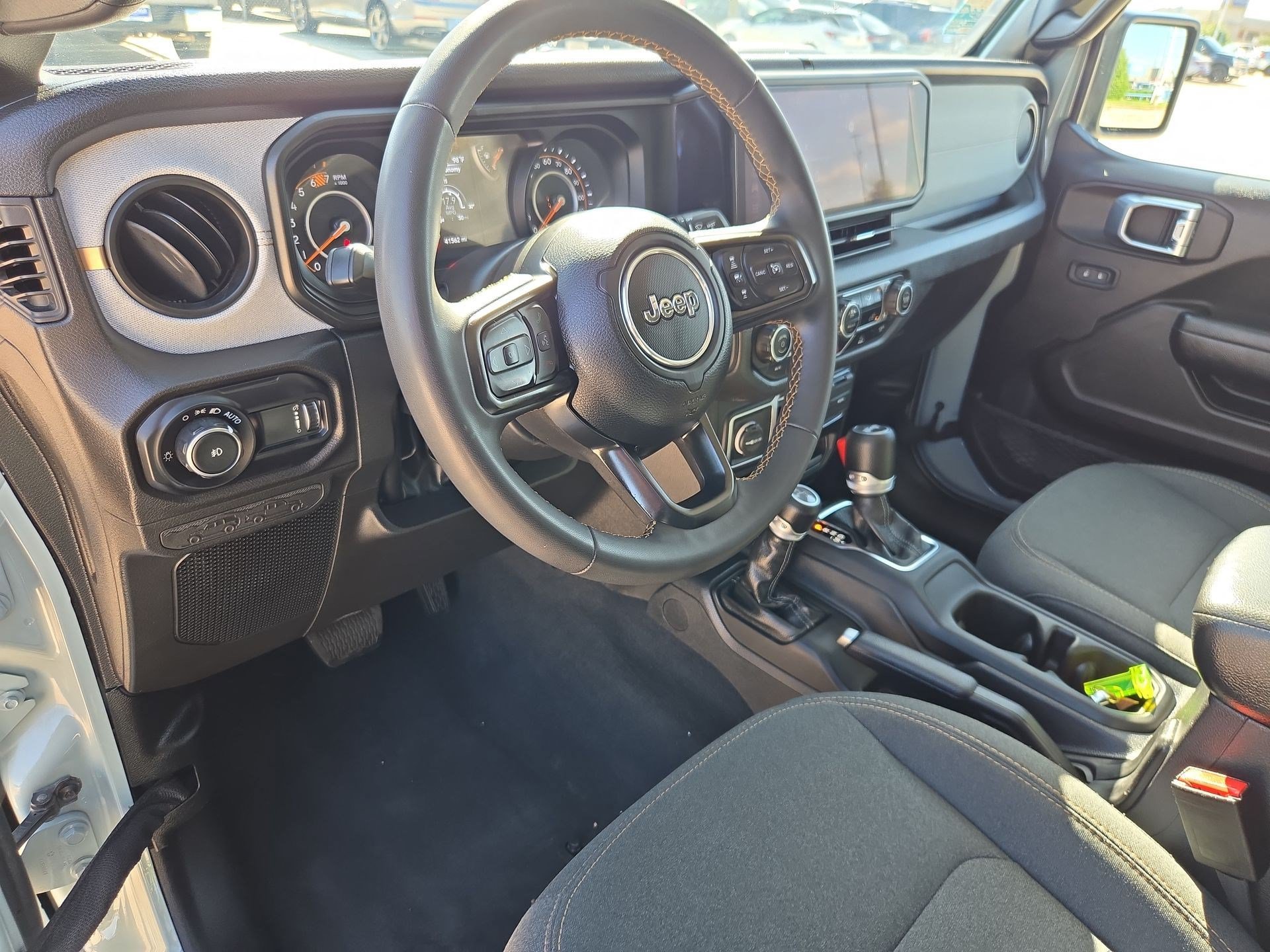 Used 2024 Jeep Wrangler Unlimited Sport AWD/4WD image 13