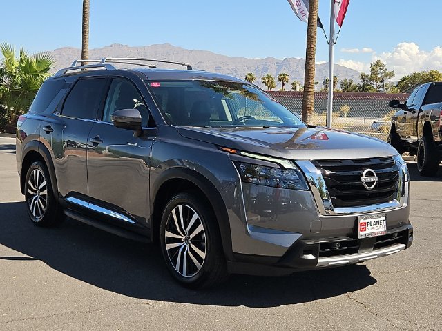 Certified 2025 Nissan Pathfinder Platinum w/ Cargo Package FWD image 6