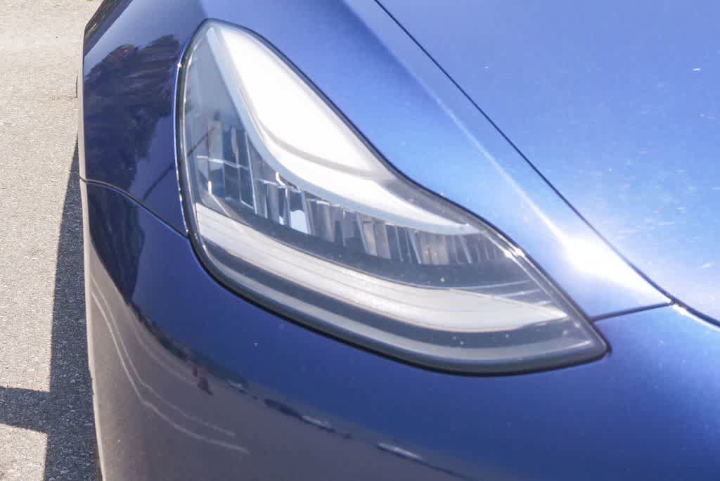 Used 2018 Tesla Model 3 Long Range RWD image 4