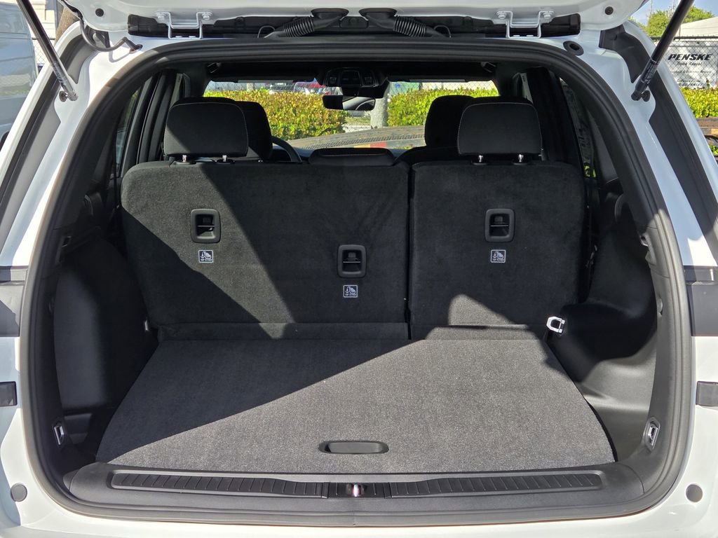 New 2025 Jeep Grand Cherokee Laredo w/ MOPAR Finishing Package RWD image 14