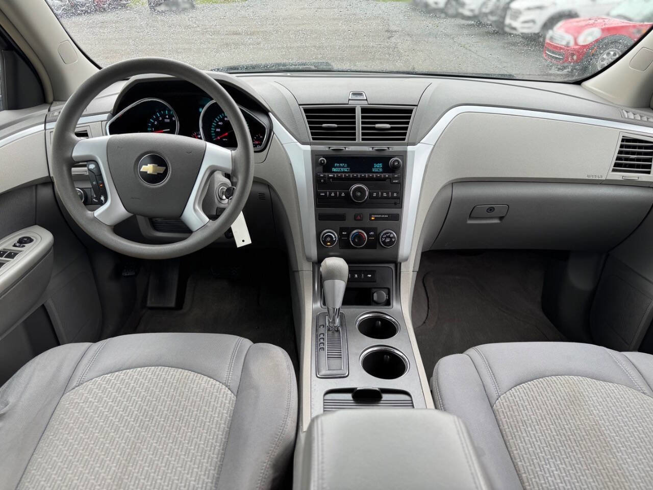 Used 2009 Chevrolet Traverse LS image 18