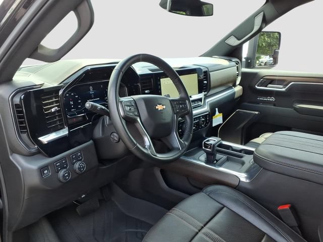 Used 2024 Chevrolet Silverado 1500 High Country w/ High Country Premium Package AWD/4WD image 14