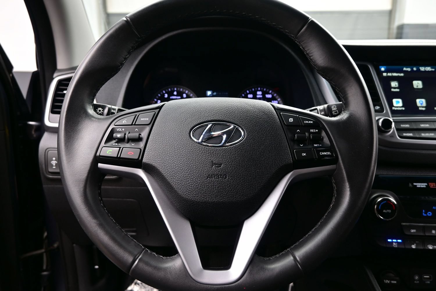 Used 2017 Hyundai Tucson Limited w/ Limited Ultimate Package 03 FWD image 26