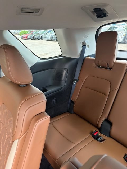 Certified 2026 Nissan Pathfinder Platinum AWD/4WD image 26