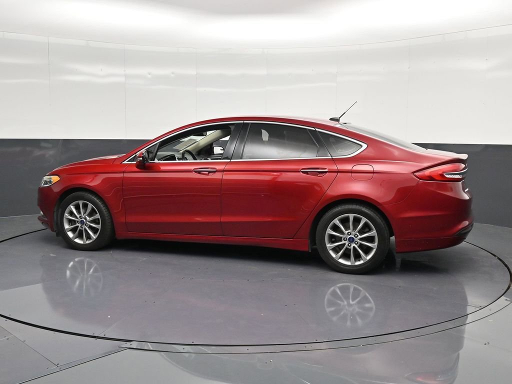 Used 2017 Ford Fusion SE w/ Fusion SE Technology Package FWD image 8
