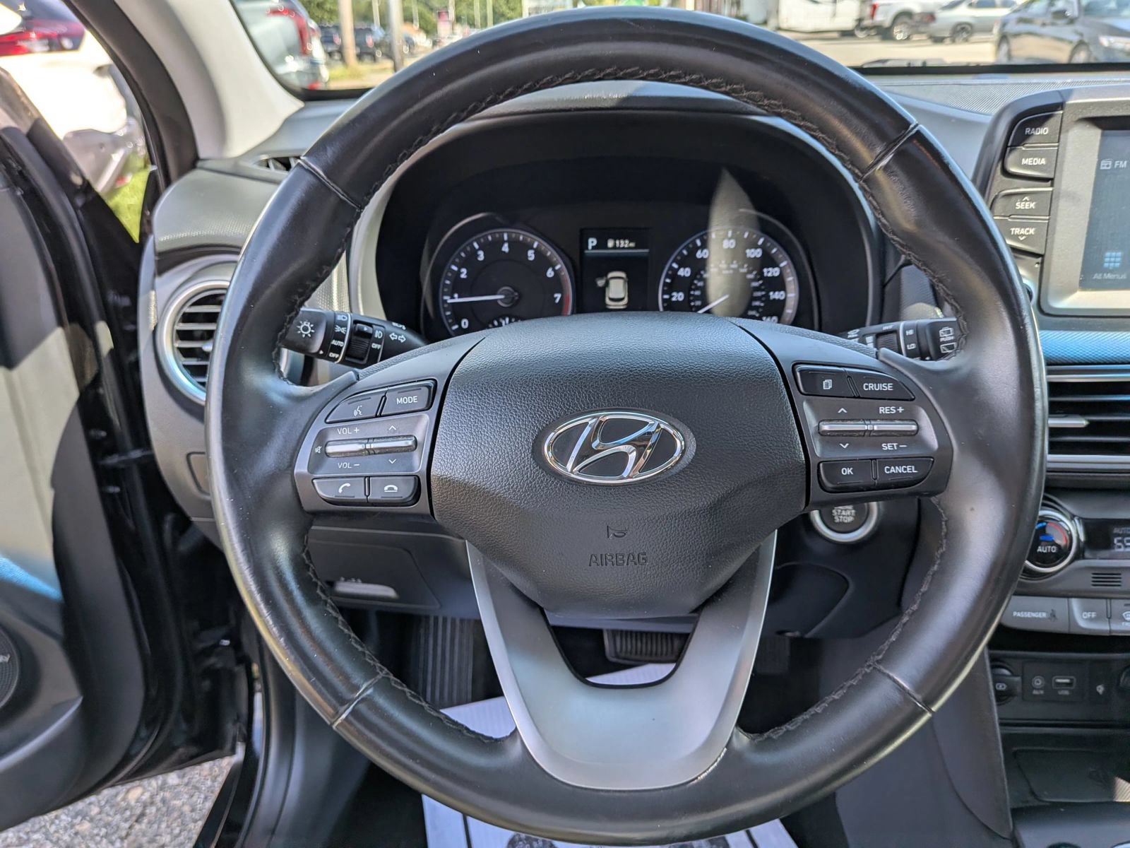 Used 2021 Hyundai Kona Limited AWD/4WD image 47