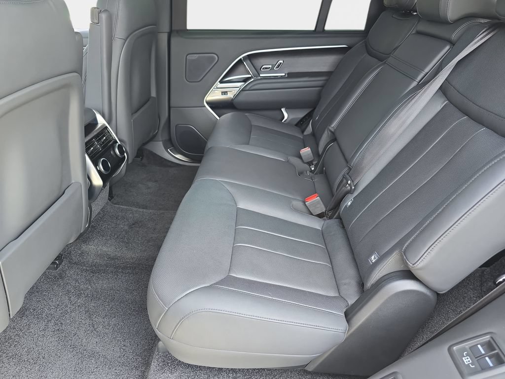 Certified 2023 Land Rover Range Rover Long Wheelbase SE AWD/4WD image 16