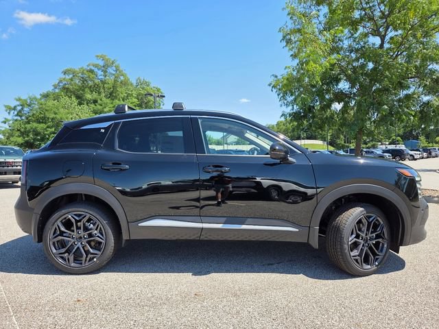 New 2026 Nissan Kicks SR w/ Cold Weather Package AWD/4WD image 16